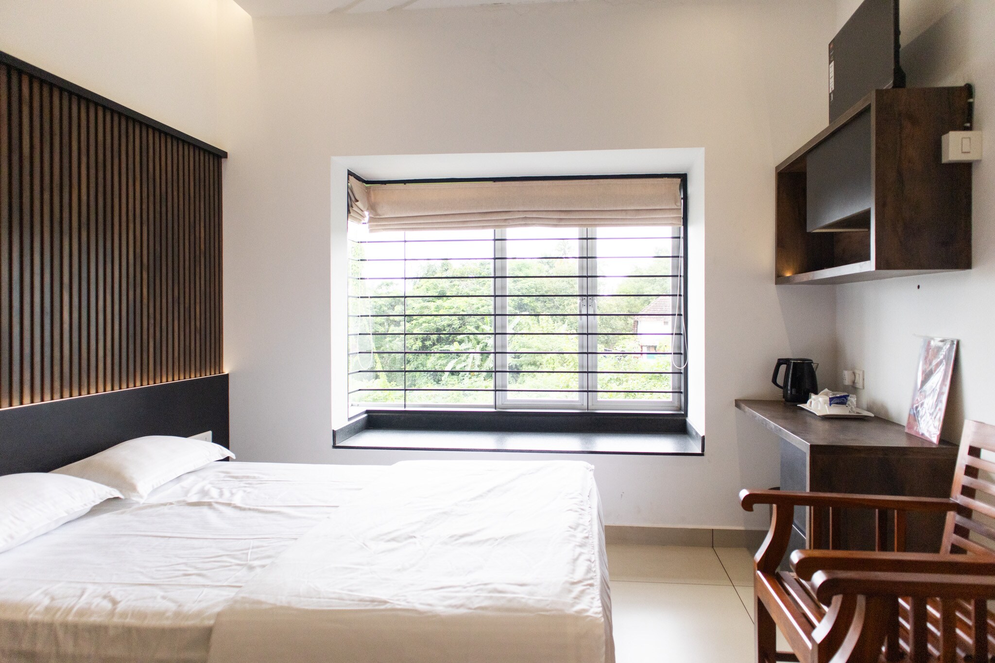 Rosy Villa Bedroom 1